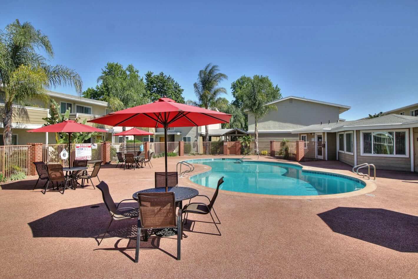 Ranchero Plaza Apartments photo 4
